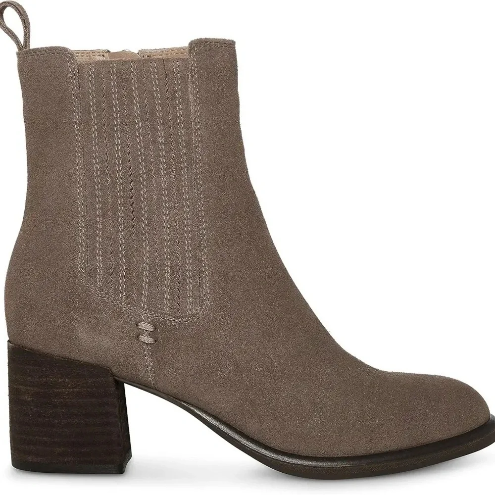 New Blondo Waterproof Sonali Ankle Boot Dark Taupe Suede Stacked Heel Sz 6